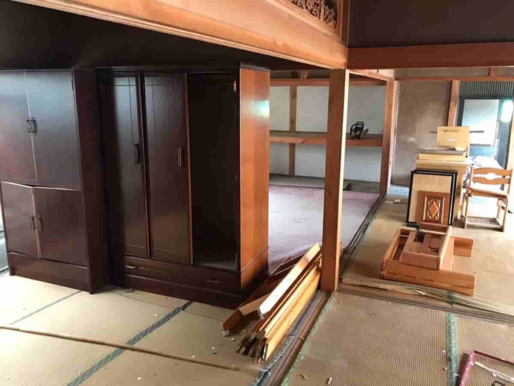 【一宮市　H様】　解体前の空き家のお片付け